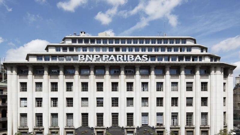 A BNP Paribas jelentős bevásárlást hajtott végre, amely során egyesült a pénzügyi szektorban összesen ezerötszázmilliárd eurónak megfelelő vagyonnal. Ez a lépés új dimenziókat nyit meg a globális gazdasági tájképen, hiszen egy kézben koncentrálódik óriási