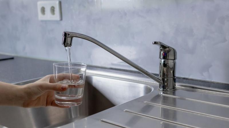 Kénes szagú csapvíz jelezhette előre a csongrádi földrengést? A geofizikus magyarázata.