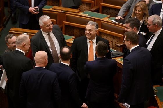 Jövő héten négy napos ülést tart a Parlament, ahol fontos témák kerülnek napirendre. A képviselők megvitatják a 