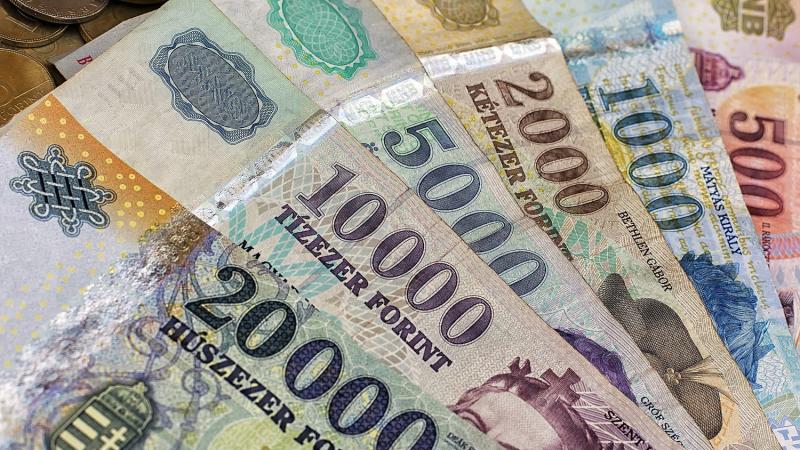 A forint próbálja megtalálni a stabilitását a devizapiacok viharos eseményei után.
