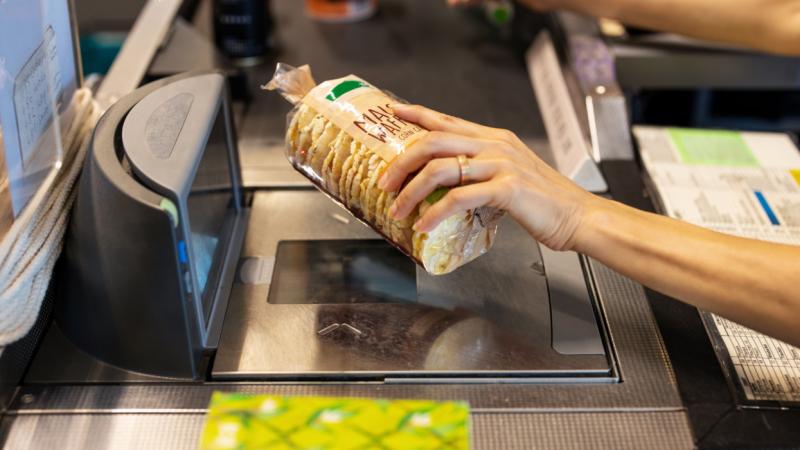 Különleges lehetőségekkel várják a munkavállalókat a Balaton partján található Aldi, Lidl, Spar, Tesco és Auchan. Az érdeklődők 636 ezer forintos havi alapbérre, valamint vonzó juttatásokra számíthatnak. Ne hagyd ki ezt az alkalmat! - Pénzcentrum