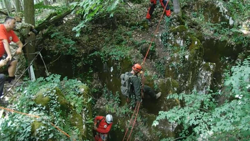 Videó: Gránát került elő az Aggteleki-karszt legmélyebb barlangjából