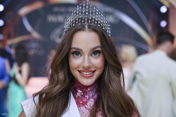 A Miss World Hungary címet elnyerő Végvári Janka megosztotta vágyait a tökéletes férfival kapcsolatban.