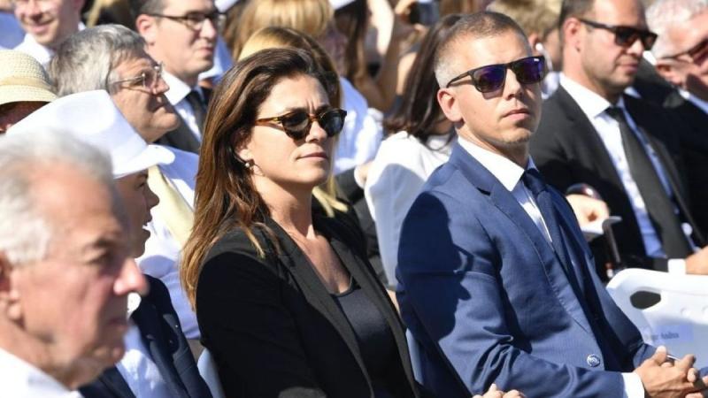Az árulás mestere: Magyar Péter meglepő bejelentést tett egy élő adás során, amikor felfedte, hogy házassága alatt több barátnője is volt (VIDEÓ)