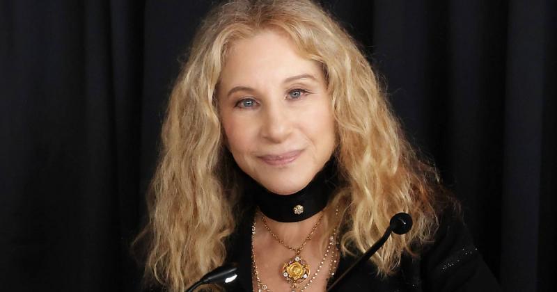 Barbra Streisand és férje, James Brolin, már közel három évtizede alkotnak egy párt, és kapcsolatuk igazi példája a tartós szerelemnek. James, a jóképű és karizmatikus színész, mindig is lenyűgözte a közönséget, de Barbra mellett igazán különleges fénnyel