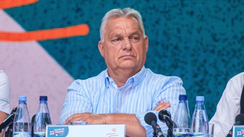 Orbán Viktor új és figyelemfelkeltő bejelentéssel készül a Tusványosi Szabadegyetemen, amely várhatóan nagy visszhangot kelt majd a közéleti diskurzusban. A rendezvény keretein belül a miniszterelnök olyan témákat érinthet, amelyek jelentős hatással leszn