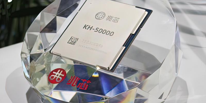 A kínai szerverprocesszor közel 100 maggal debütál, így rendkívüli teljesítményt ígér a számítási feladatok terén.