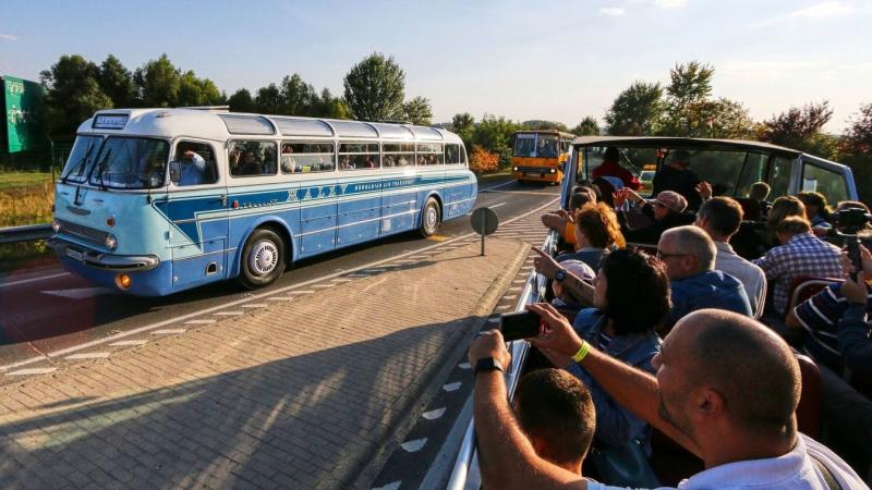 A hétvégén izgalmas esemény vár ránk az Aeroparkban, ahol több mint száz régi Ikarus autóbusz gyűlik össze, hogy bemutatkozzon a közönségnek. Ne hagyd ki ezt a különleges lehetőséget, hogy közelebbről megismerkedj a magyar közlekedéstörténet ikonikus járm