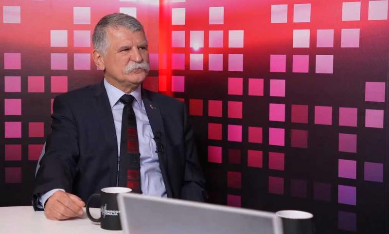 Kövér László kijelentette, hogy amíg az embereket a háborúval lehet félelemben tartani, addig nem merül fel bennük a kérdés, hogy miért élnek rosszabb körülmények között.