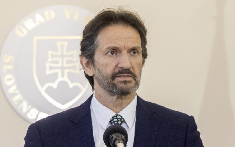 Kaliňák éles kritikával illette Gyurcsányt, miközben Orbán teljesítményét dicsérte.