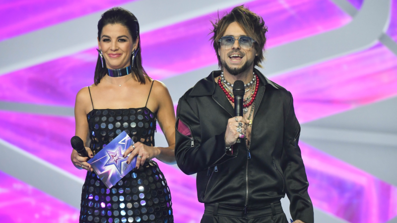 Hát, ez aztán nem mindennapi helyzet! Szépréthy Roland úgy elnyomta a színpadon Ördög Nórát, hogy az már szinte kínos volt.