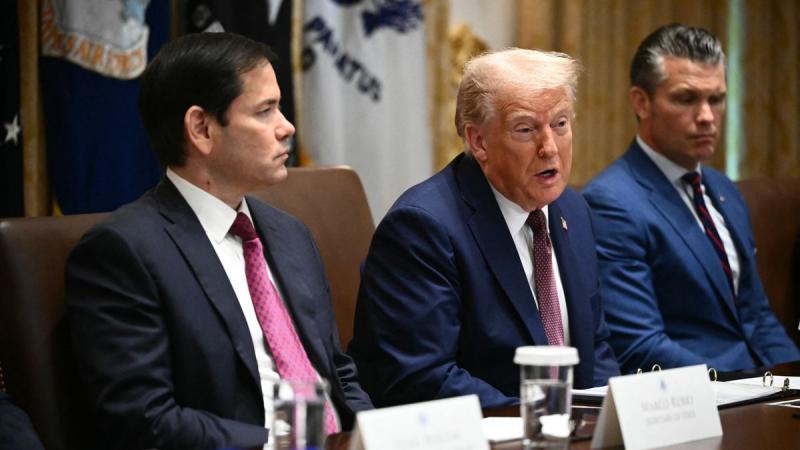 A Trump-adminisztráció tagjainak életét jelentős mértékben befolyásolta, hogy sokan katonai bázisokon találtak otthonra.