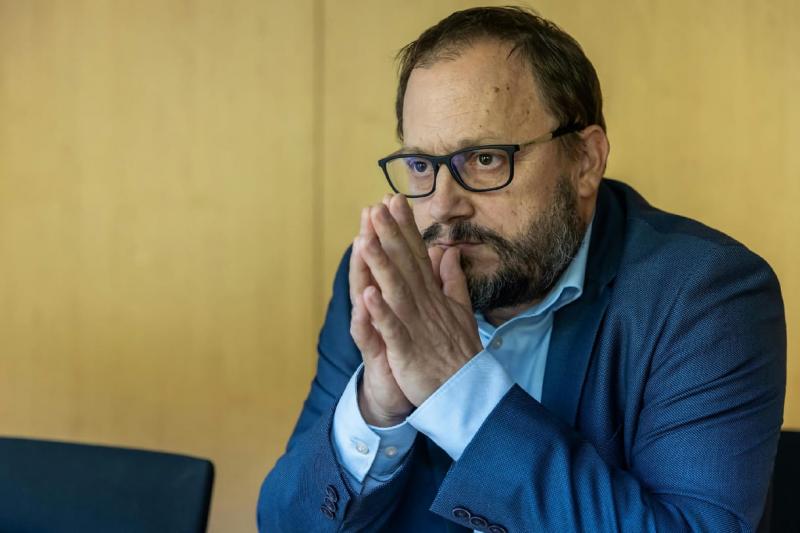 A Tisza visszavonná a nagy autógyárak számára nyújtott adókedvezményeket.