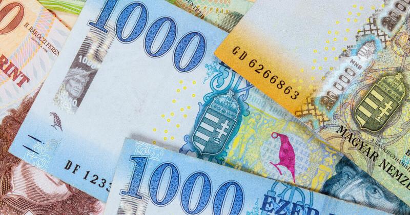 Most éppen milyen irányba halad a forint?