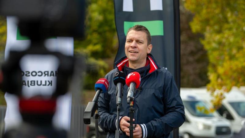 Menczer Tamás határozottan reagált Magyar Péter lakájmédiájának megnyilvánulásaira – nézd meg a részleteket videónkban!